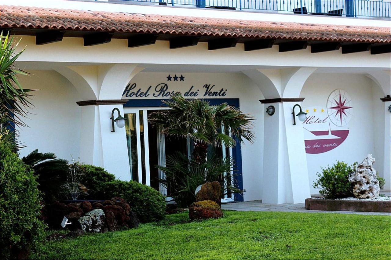 Hotel Rosa Dei Venti Castelsardo Exterior photo