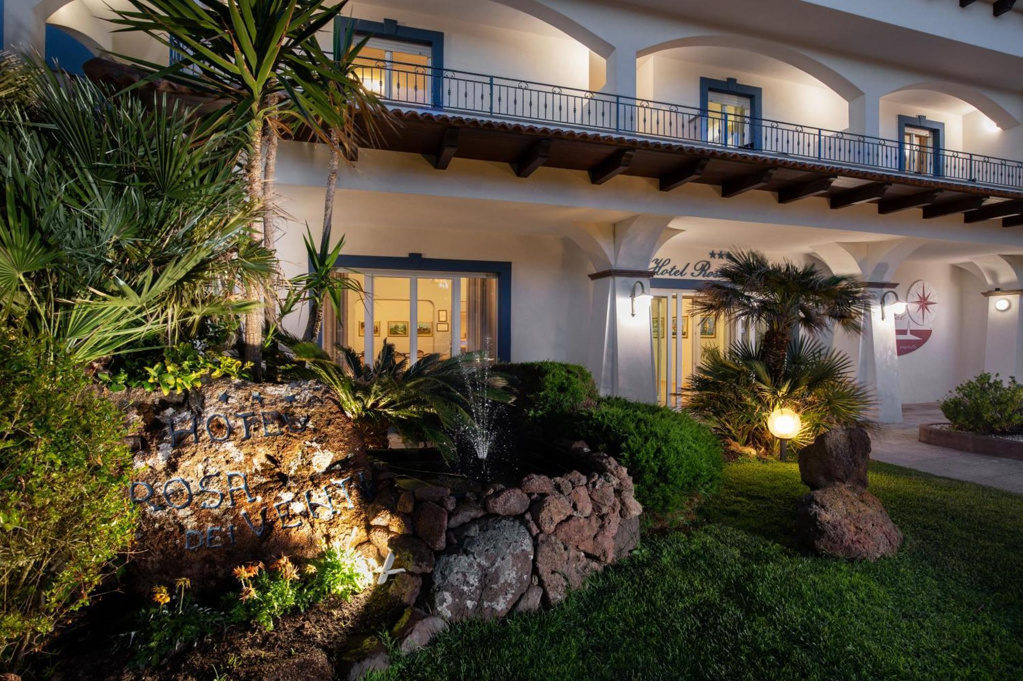 Hotel Rosa Dei Venti Castelsardo Exterior photo