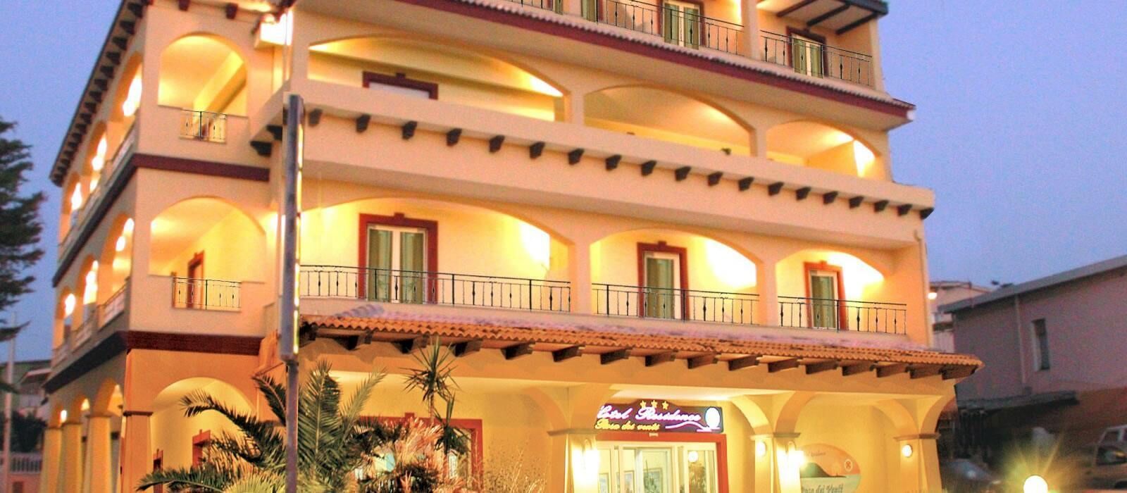 Hotel Rosa Dei Venti Castelsardo Exterior photo